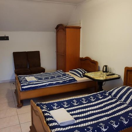 Motel Kotva Ivanka pri Dunaji Exterior foto