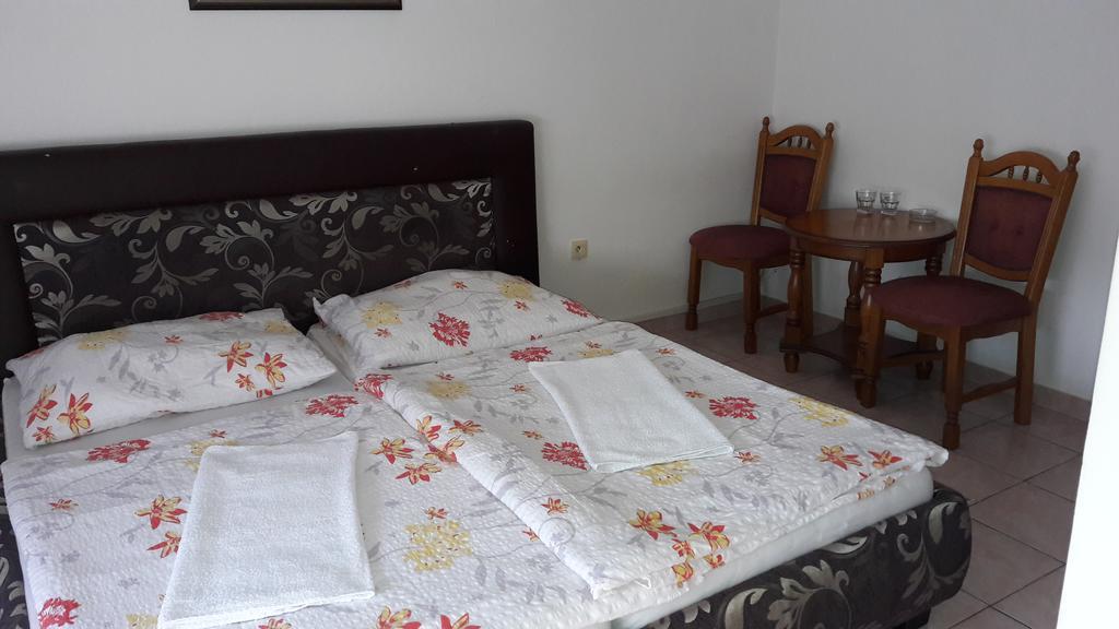 Motel Kotva Ivanka pri Dunaji Exterior foto