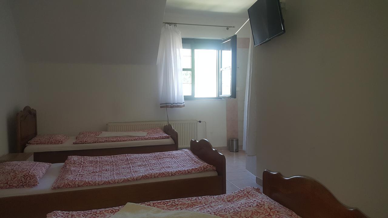 Motel Kotva Ivanka pri Dunaji Exterior foto