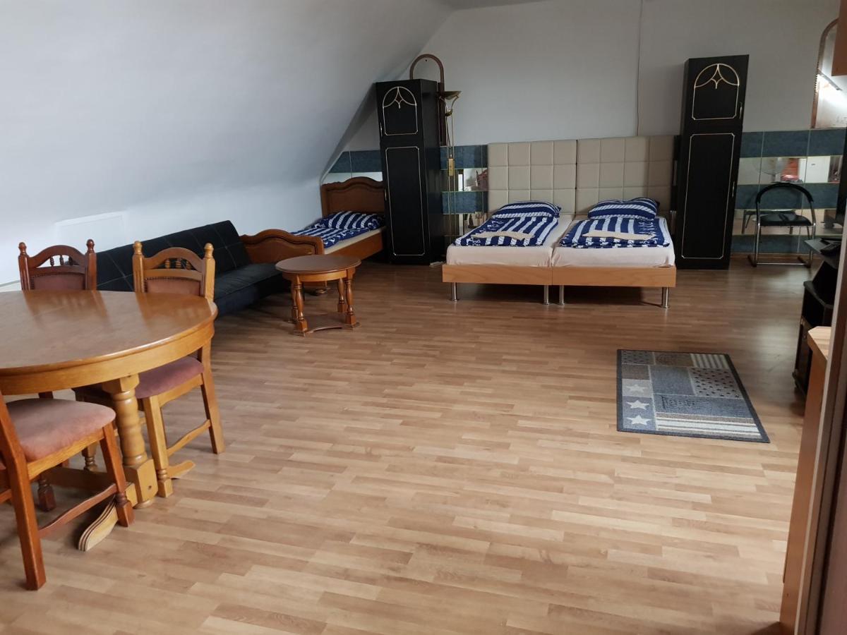 Motel Kotva Ivanka pri Dunaji Exterior foto